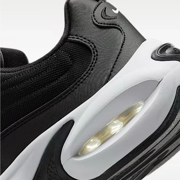 Nike Air Black and White Athletic Shoes HF3053-001 - Picture 6 of 8